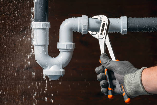 Professional Plumbing technician working in Riverbank, CA